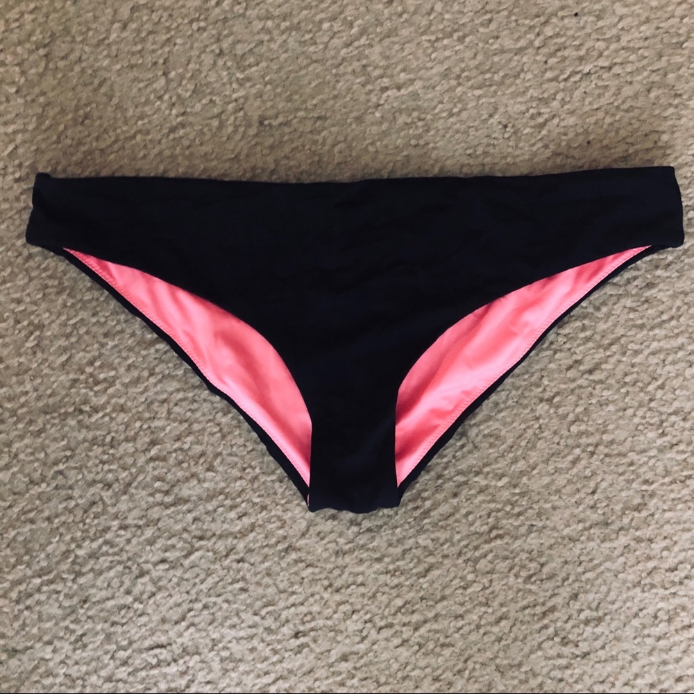 • PINK cheeky bottoms •